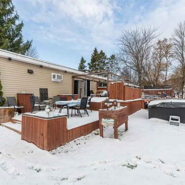 1970 Renovated Mobile Home with River Access