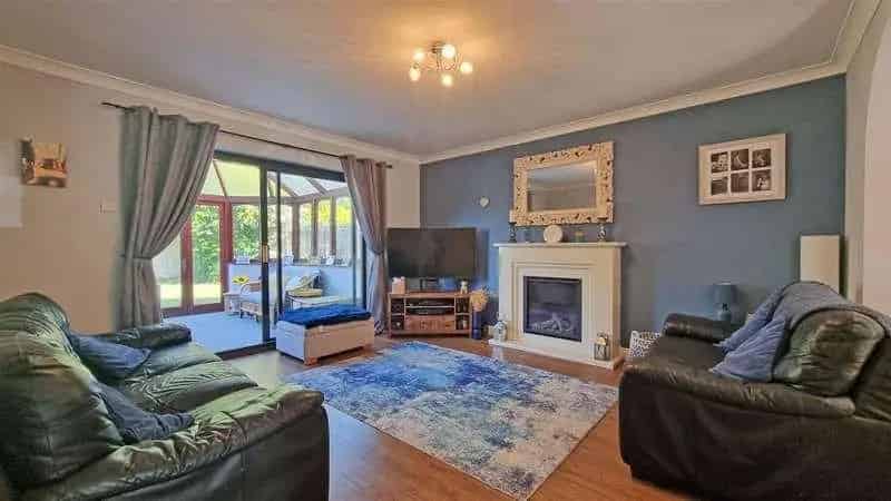 4 Bed Detached House For Sale