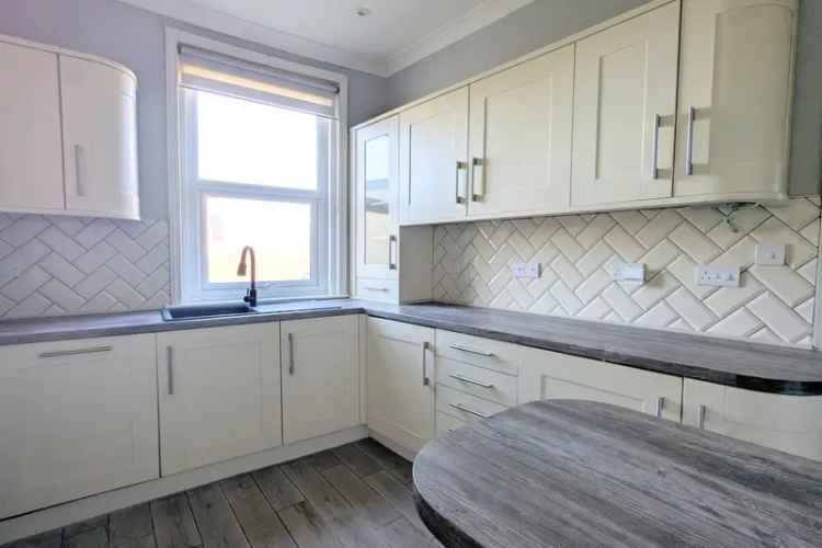 Four Five Bedroom Maisonette Near Alexandra Park