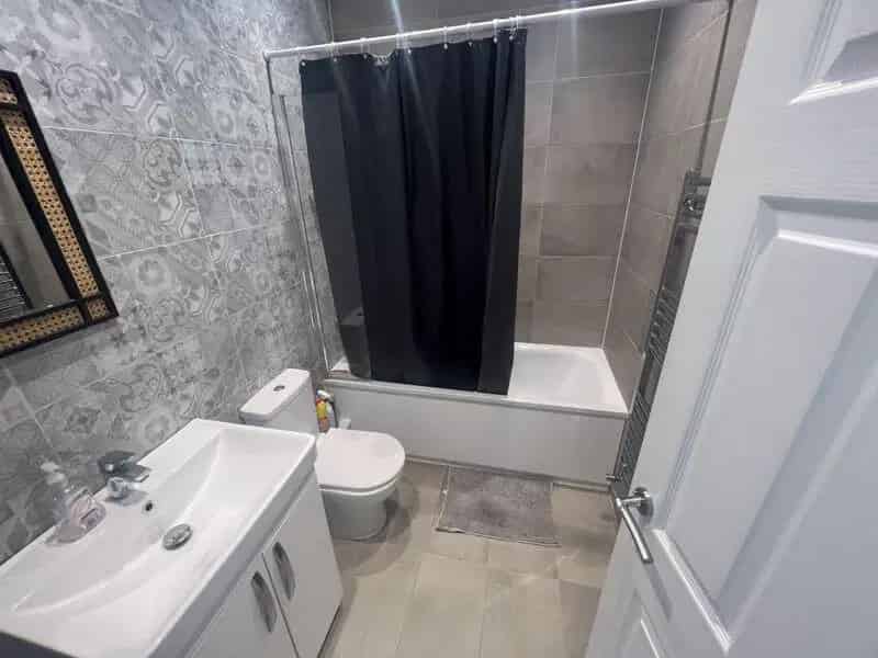 2 Bedroom City Center Apartment Available July 15 2025