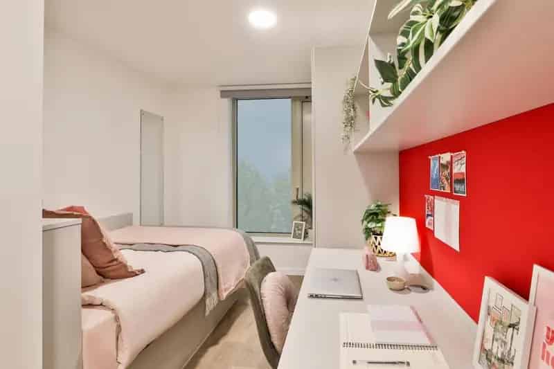 1 Bedroom Student Flat Bristol Temple Quarter September 2025