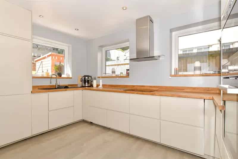3 Bedroom Semi-Detached House for Sale Chain Free