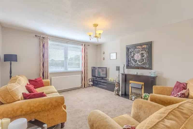 3 Bedroom Terraced House For Sale West Scotland