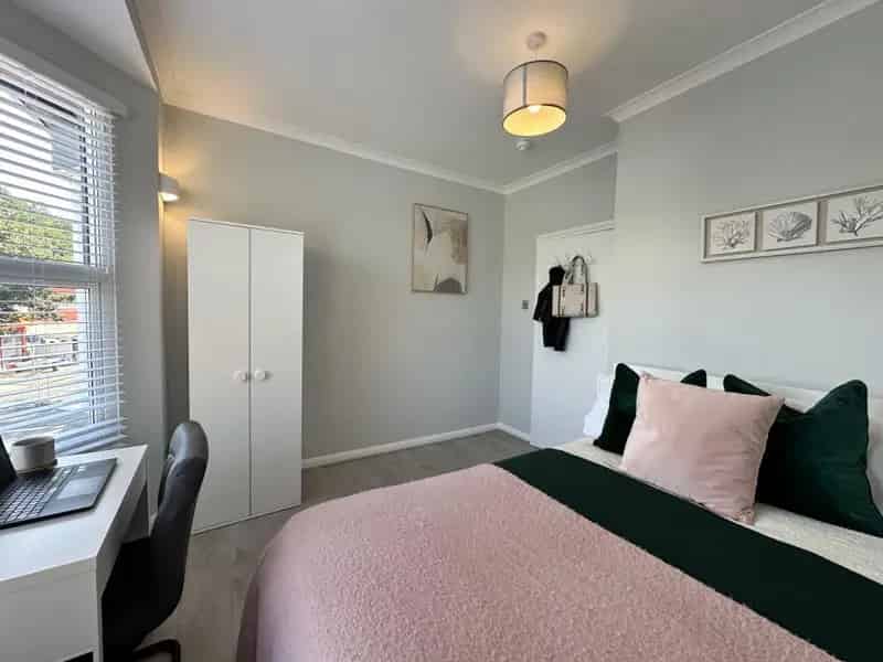 5 Bedroom Flat Near Moulsecoomb Campus