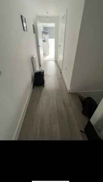 Flat For Rent in Basildon, England