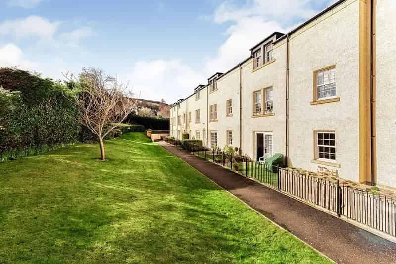 2 Bedroom Flat to Rent Furnished Apartment Residents Parking EPC C