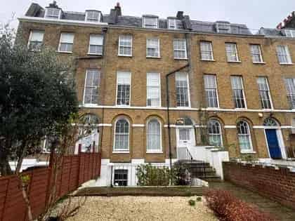 1 Room Flat 46m² London - Furnished Room to Rent