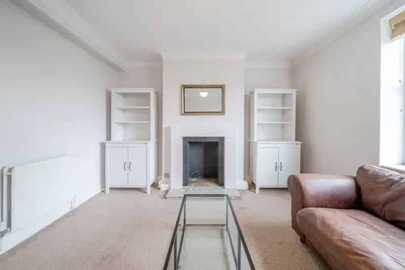 Two Double Bedroom Apartment No Onward Chain