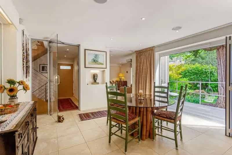 4 Bed Detached House for Sale