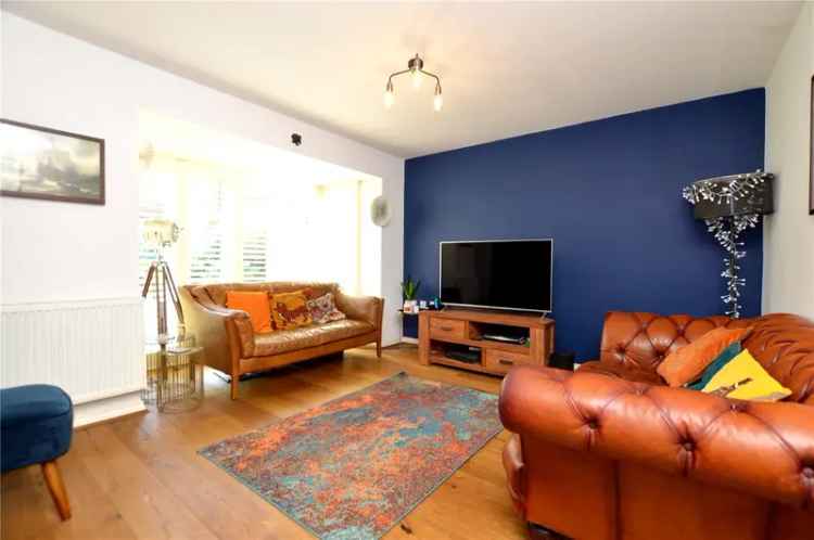 House For Sale in Leeds, England