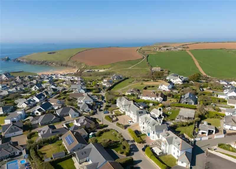 4 Bedroom Semi-Detached House for Sale near Trevone Bay