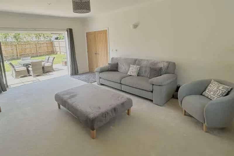 4 Bed Detached House for Sale