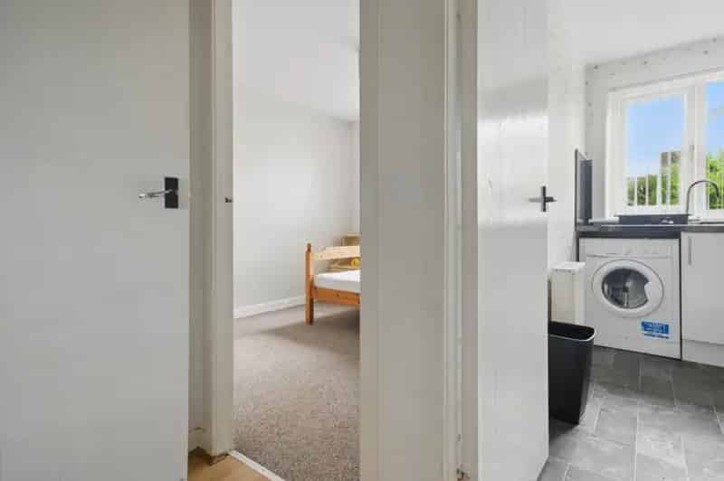 1 Bedroom Flat for Sale in Broomridge