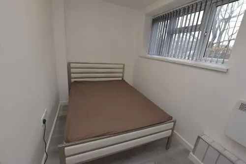 1 Bedroom Flat Near City Centre - Modern Ground Floor Apartment