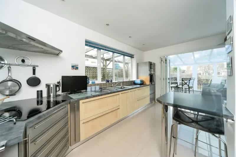 Four Bedroom Detached House with Ocean Views Bexhill