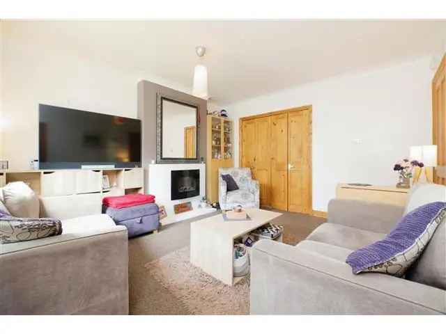 2 Bedroom End Terrace House for Sale