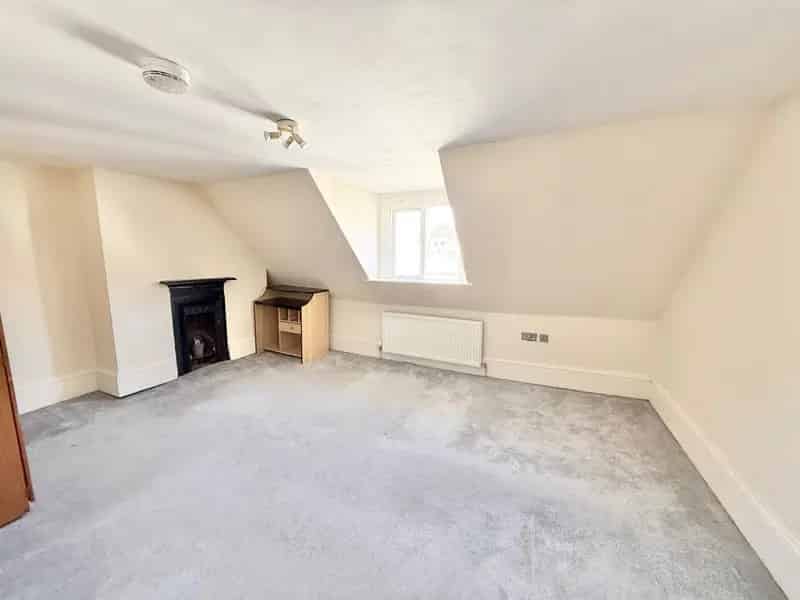 3 Bedroom Apartment to Rent