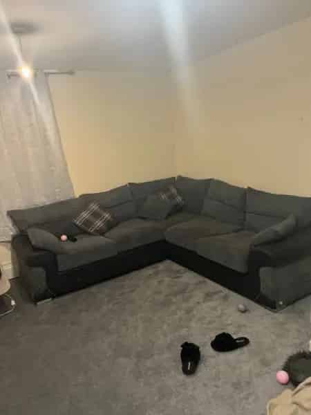 Spacious Secure Pet Friendly Flat with Concierge and Parking
