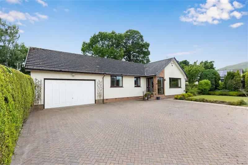 3 Bed Detached Bungalow 2 Reception Rooms Bilston