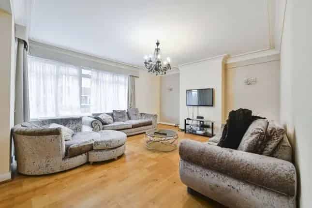3 Bed Flat Regent's Park St John's Wood NW8
