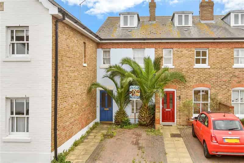 2 Bedroom Terraced House for Sale in Whitstable