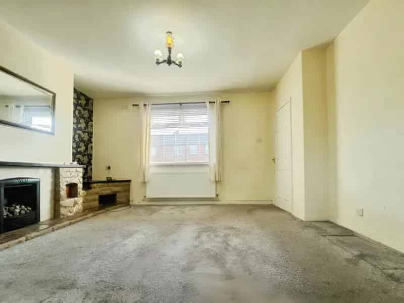 3 Bedroom Terraced House For Sale Near Amenities