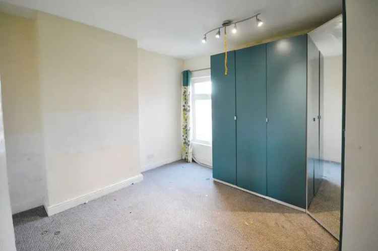 2 Bedroom Mid Terrace House for Sale