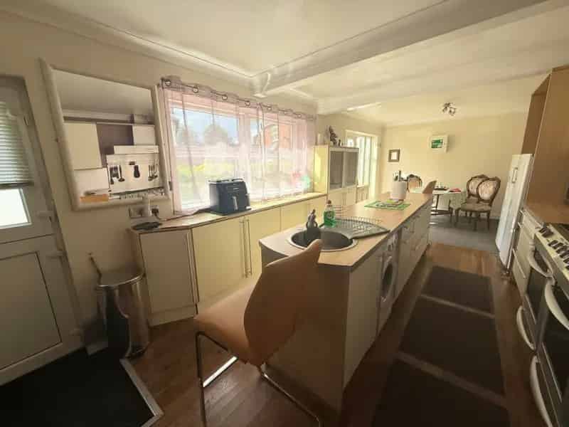 4 bedroom House
 To Rent