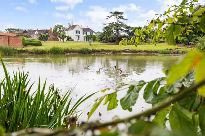 7 Bedroom Detached House for Sale in Bayford