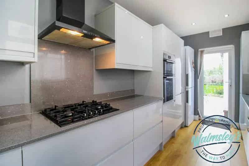 4 Bed Semi Detached House Earlsdon
