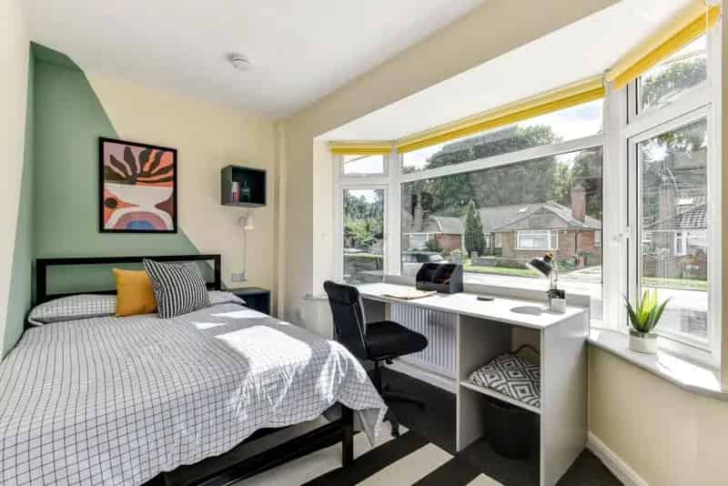 8 Bedroom House Share with Garden