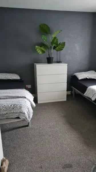 3 Bedroom House with Garden and Driveway