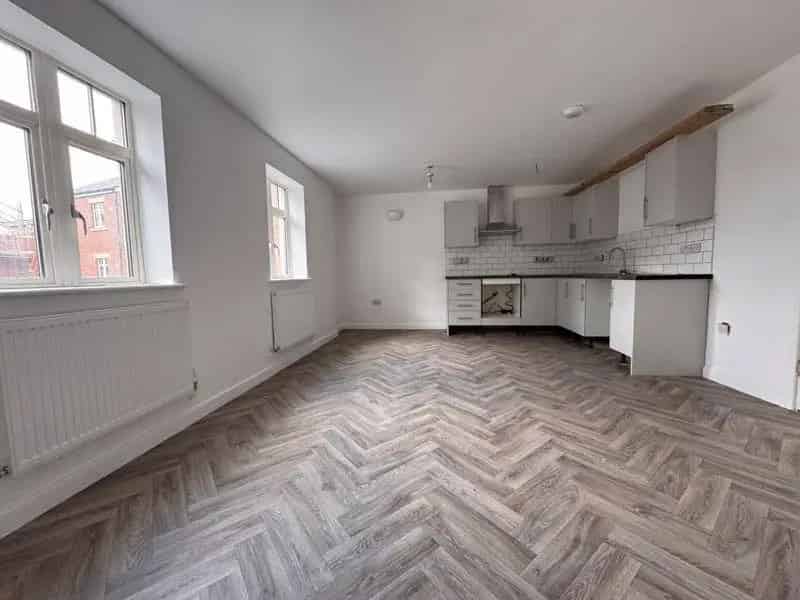 2 Bedroom Flat to Rent