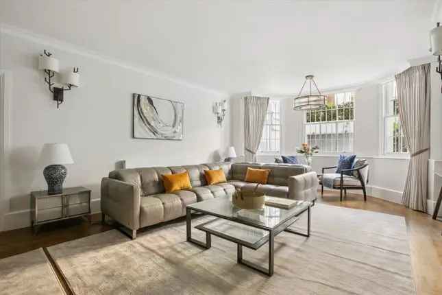 Flat to rent in Holland Park, London W11