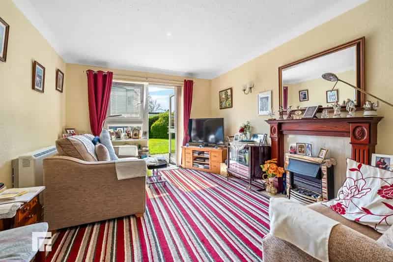 1 Bedroom Ground Floor Flat for Sale