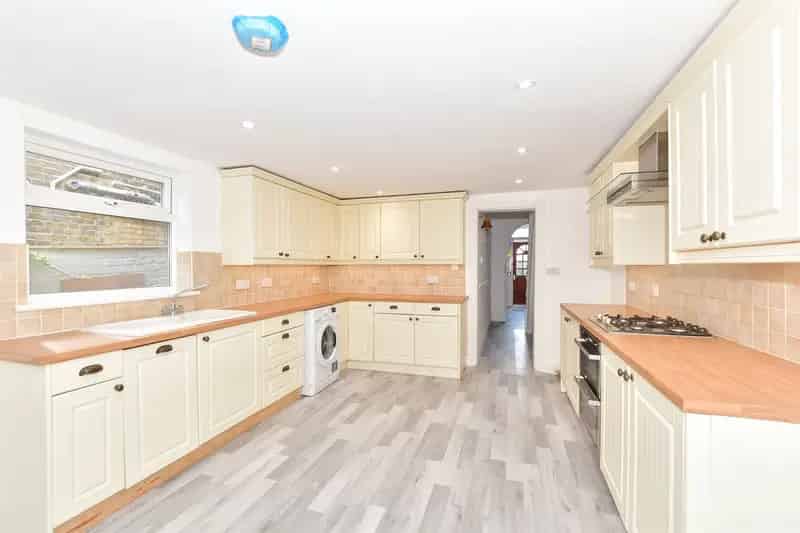 3 Bedroom Victorian Terraced House For Sale