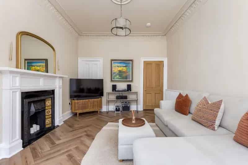 2 Bedroom Flat to Rent