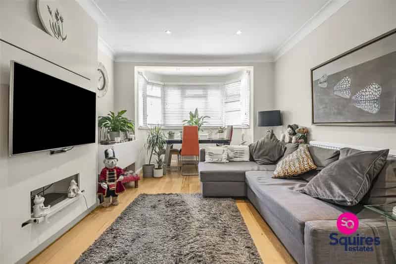2 Bedroom Flat House to Rent Near Mill Hill East Tube