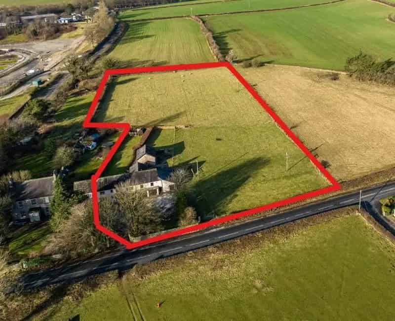 4 Bedroom Barn Conversion with Outbuildings and Paddocks