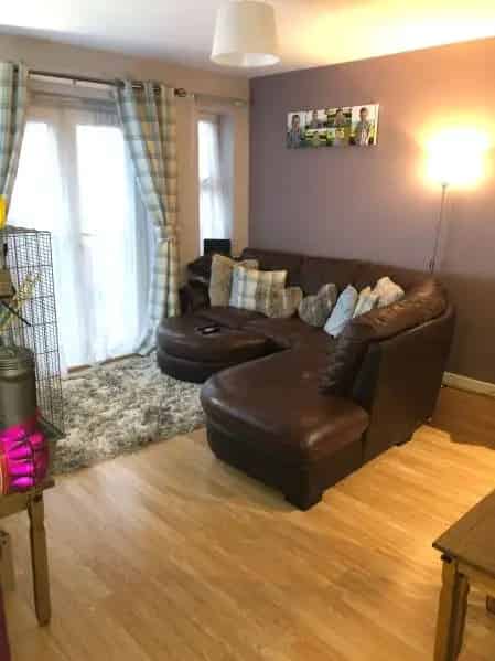 2 Bed Flat Old Town High Street 1 Bathroom Ensuite Parking Lift