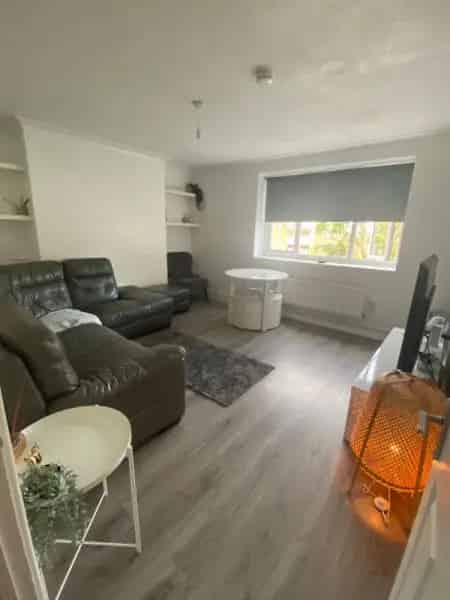 Spacious 2 Bedroom Flat Near Borough Station and London Bridge Hospital