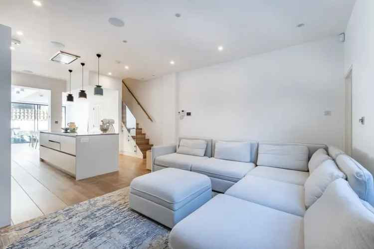 6 Bedroom Terraced House for Sale in Pimlico