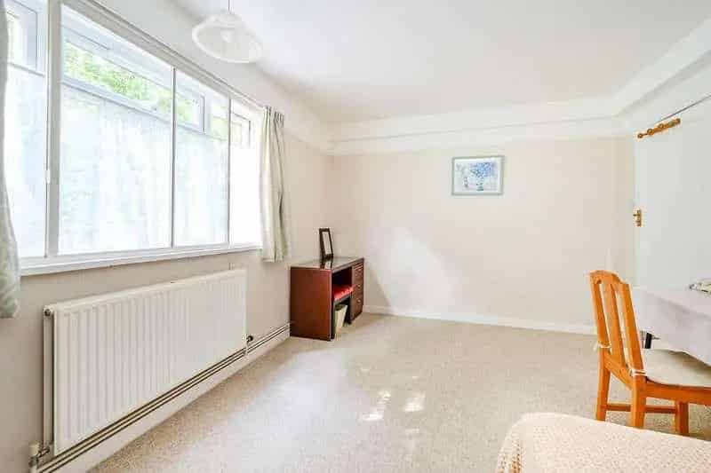 2 Bed Flat for Sale Near Gunnersbury Park