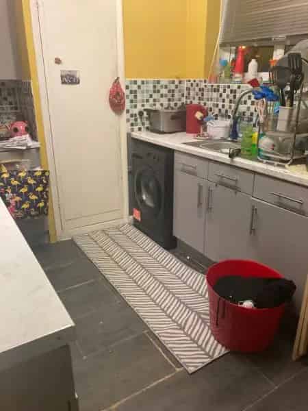 2 Bed House South Ockendon Near Train Station and Shops