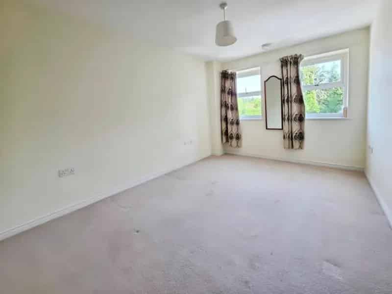 1 Bed Retirement Apartment Stroudwater Court