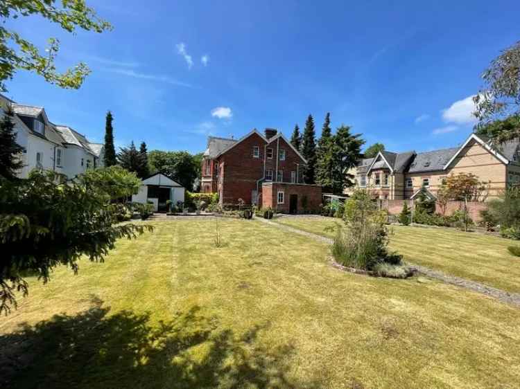 8 Bedroom Detached House For Sale With Redevelopment Potential