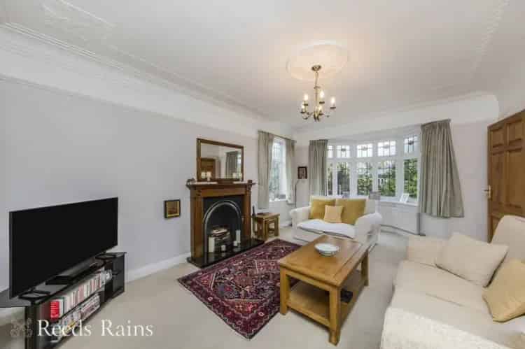 4 Bedroom Detached House Cheshire SK11