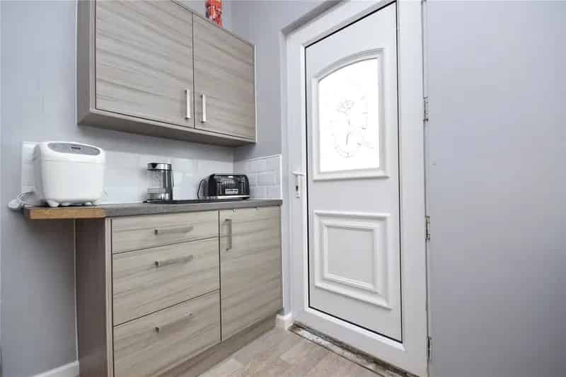 3 Bedroom Terraced House Near Pinderfields Hospital Wakefield