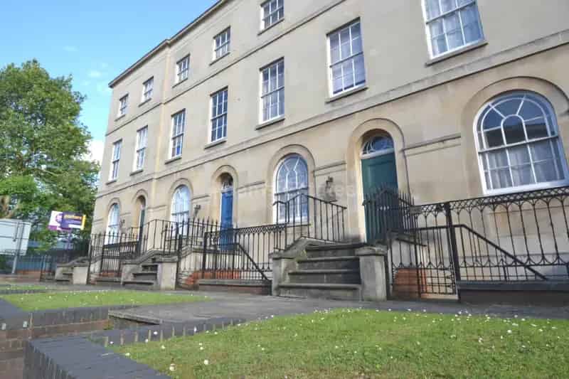 1 Bedroom Flat to Rent Near Reading Town Centre