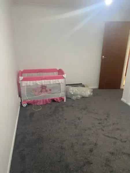 Large Family Flat 3 Beds Potential Ample Storage 2 Sheds